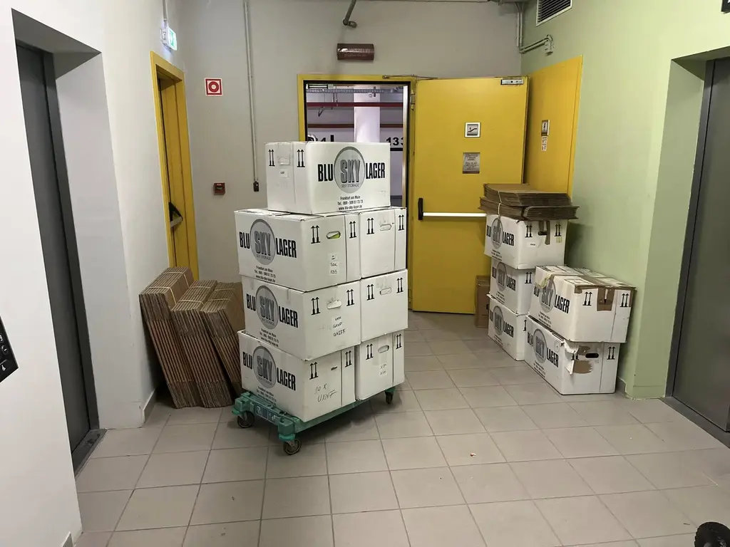 Non-Stop Teher teherautó rakodás közben